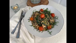طريقة عمل صدور الدجاج بالسبانخ و الفطر Poulet sauce crémeuse aux champignons et aux épinards