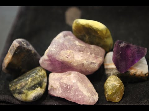 Как найти драгоценные камни, среди обычных булыжников