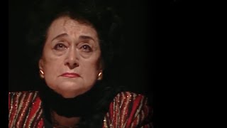 Leyla Gencer listening to her recording of Deh! Non volerli vittime (Norma) from 1965 Resimi