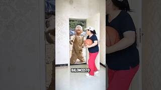 Apenas Abrí La Puerta Apareció Una Cancha De Baloncesto Increíble