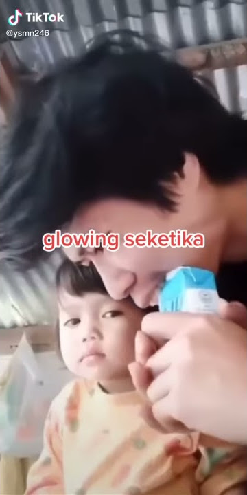 Orang mau buka susu buat si dedek Eeeee malah muncrat 🤣🤣🤣🤣😣😣