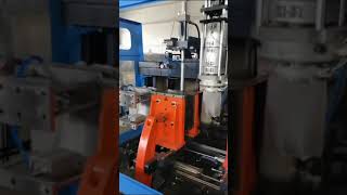 5 Litre Plastik Bidon Imalatı Nasıl Yapılır Çift Mengene Otomatik Temizleme Plastik Şişirme Makinası