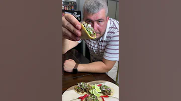 Уличный острые тако / Street tacos