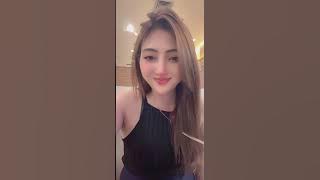 Dhian Septia live on TIKTOK