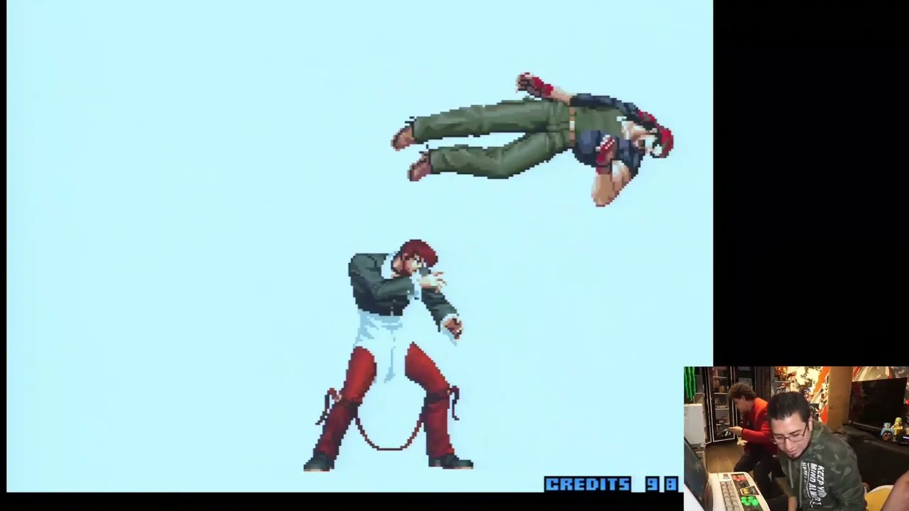 La pension juega The King of fighters 2002 | Fedelobo, Criss Martell y Quenel