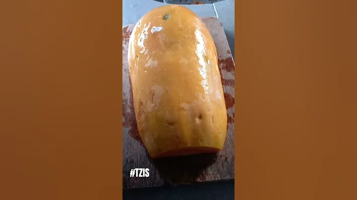 #asmr #cuttingskills #sweet #delicious #healthy #papaya #fruit #satisfying #relaxing #shorts