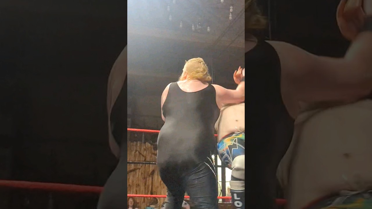 Logan light trying to take Heinzman off his feet