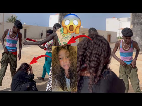 Adji sarr attaquer par fallu et beucoup de personne ( adji Sarr Adouna Dou nonou )