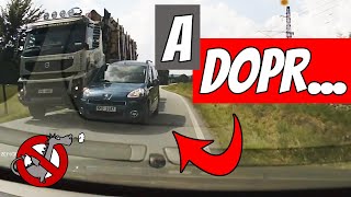 Pomsta pimpuly, hodili mu na auto větev, nehoda při předjíždění a ujetí od nehody - Dashcam #95