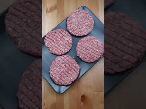 Hamburger köftesi yapma aparatını yorumlarda ve açıklama kısmında bulabilirsiniz😍 nebensercan'dan 🍔😋