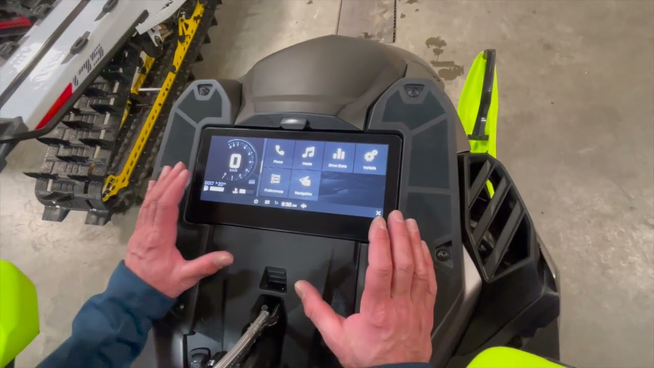 2023 SkiDoo A Look at the 10.25 Inch Gauge YouTube