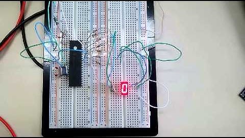 Contador de 0 a 9 implementado com PIC16F877A