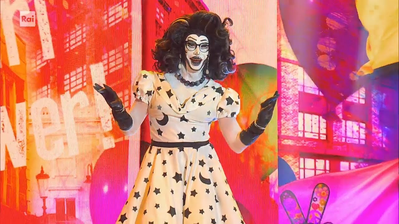 Il lipsync dei Energy Crisis con Sabrina Salerno - Non sono una signora 27/07/2023