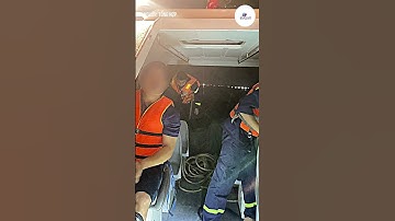 Nghệ An: Huy động lực lượng xuyên đêm tìm kiếm 3 bố con mất tích bí ẩn trên cầu bến Thủy