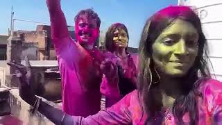 Den Putai In Holi