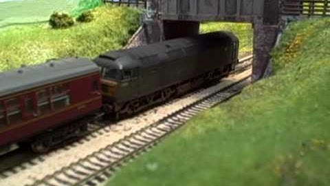 00 gauge Amber-ton on sea layout trains running on outside section vid 4.