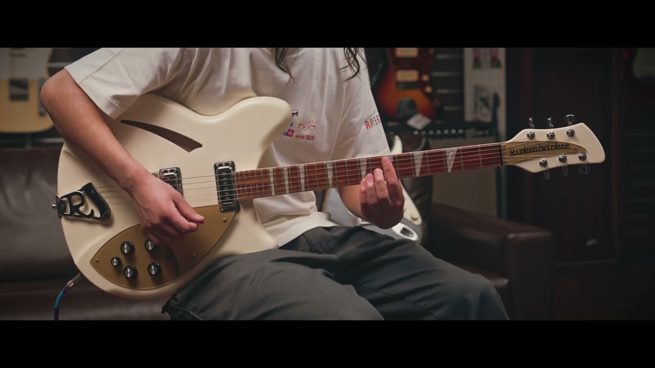 Rickenbacker Limited 360 Snowglo Gold Pickguard 2014 - YouTube