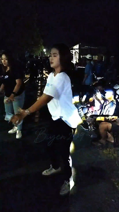 Joget Kaos Putih Asik #remix #ayodance #dance #dj #dancechallenge#tutorial #dancetutorial#shortsfeed