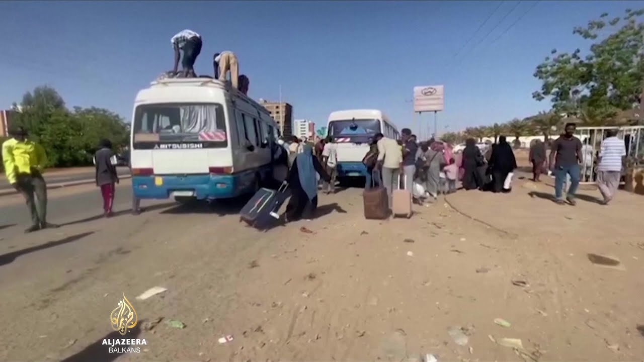 يحاول الشعب السوداني الفرار من العنف المسلح