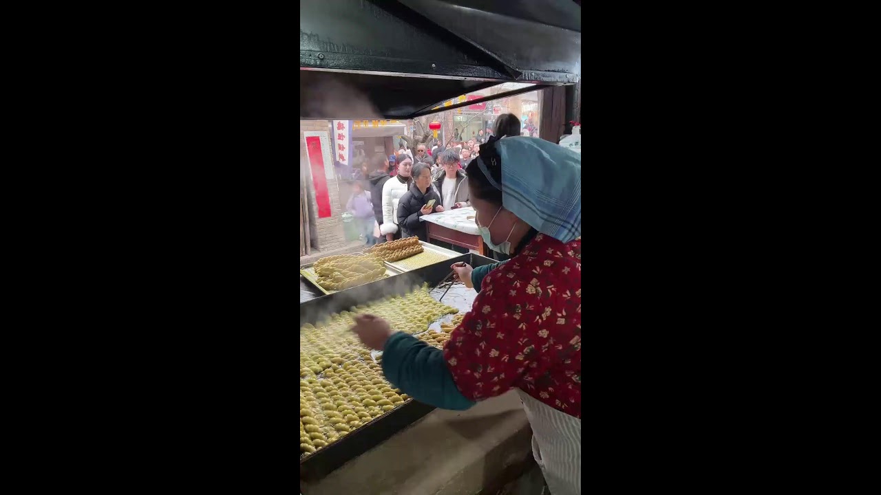 Magical Chinese street food 神奇的中国街头美食  不思議な中国の街グルメ