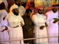 الشيخ العلامه ابن عثيمين يصلي خلف الشيخ الشريم الشيخ العلامه ابن عثيمين يصلي خلف الشيخ الشريم