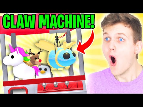 Can We Let A CLAW MACHINE DECIDE WHAT WE TRADE In Roblox ADOPT ME!? (GOT DREAM PET!)