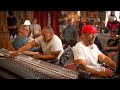 Capture de la vidéo Timbaland, Jaycen Joshua And Dave Pensado Producing A Track At Studios La Fabrique