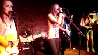 Five Foot Nothing - Cover - Sm By Rihanna