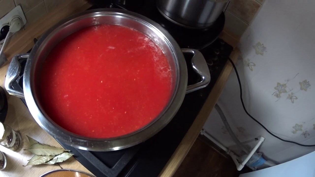 Борщ с томатной пастой. Томатный сок и борщ. Протертая мякоть томатов. Сок томатный со свеклой. И доводим до кипения 2
