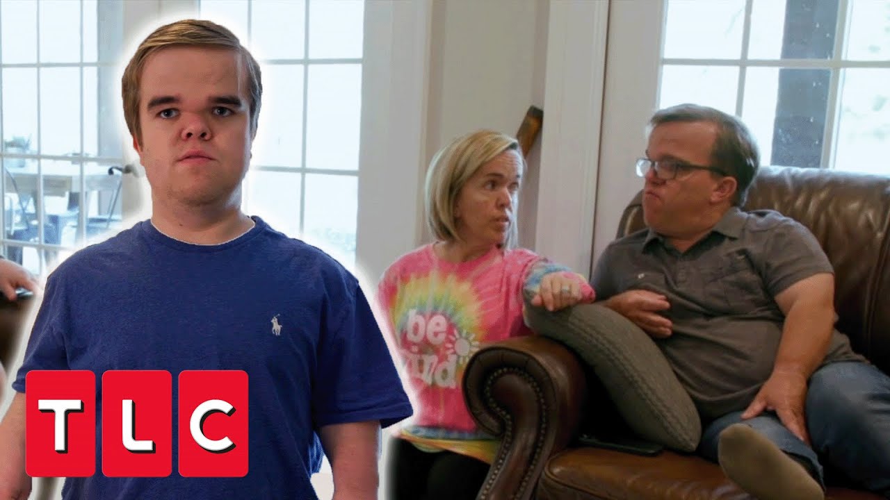 Jonah Moves Back Home Due To His Anxiety | 7 Little Johnstons