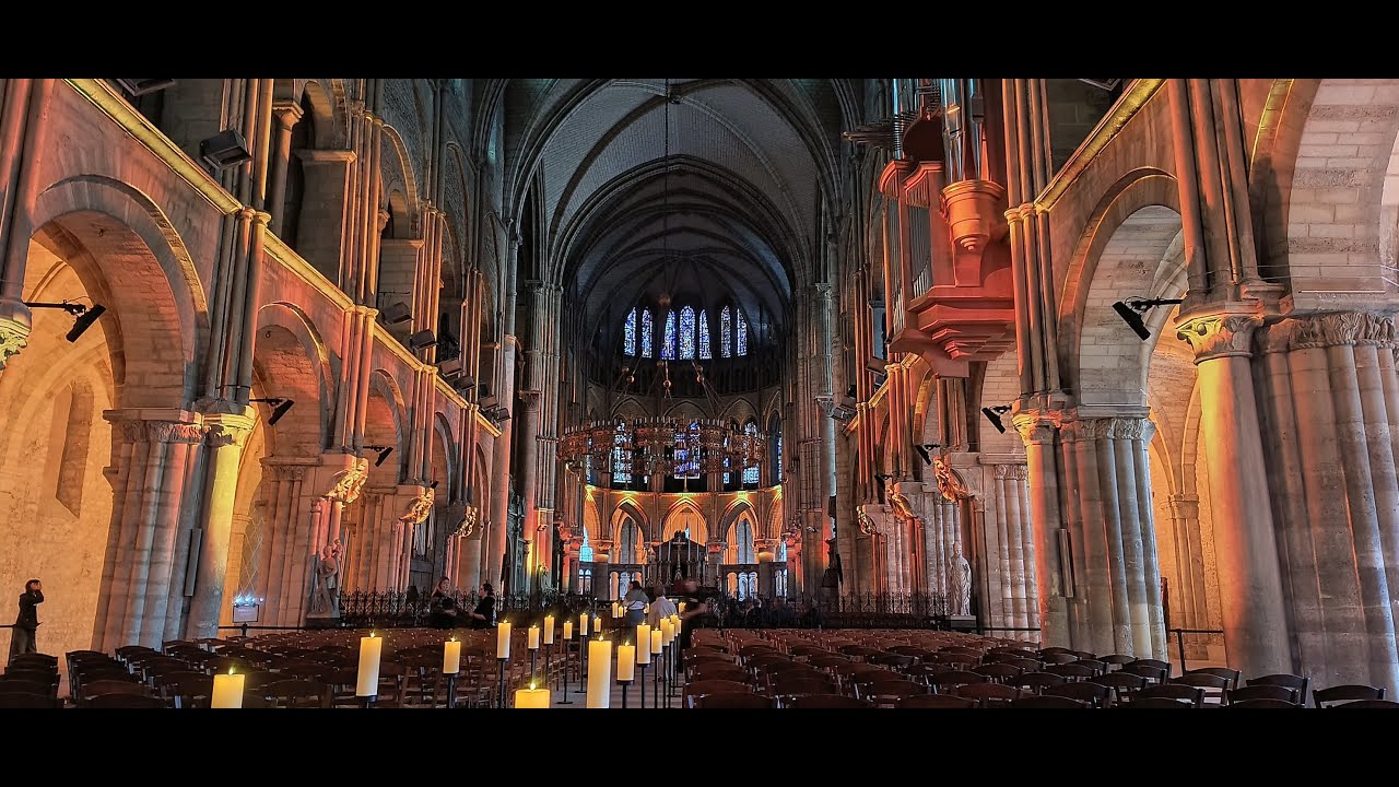 Luminescence (Pt 2): Light Show with Live Choir in Reims, France.