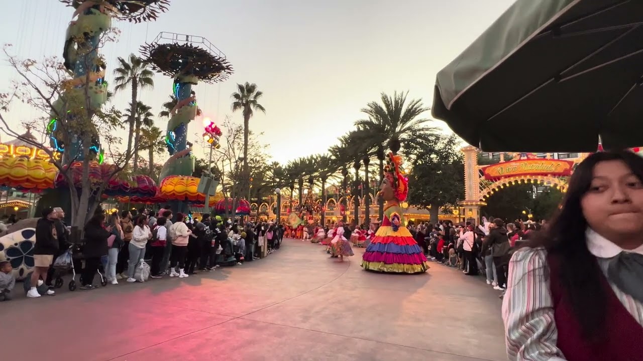 Disney California Adventure ¡Viva Navidad! Street Party 11/16/24 4:45 PM