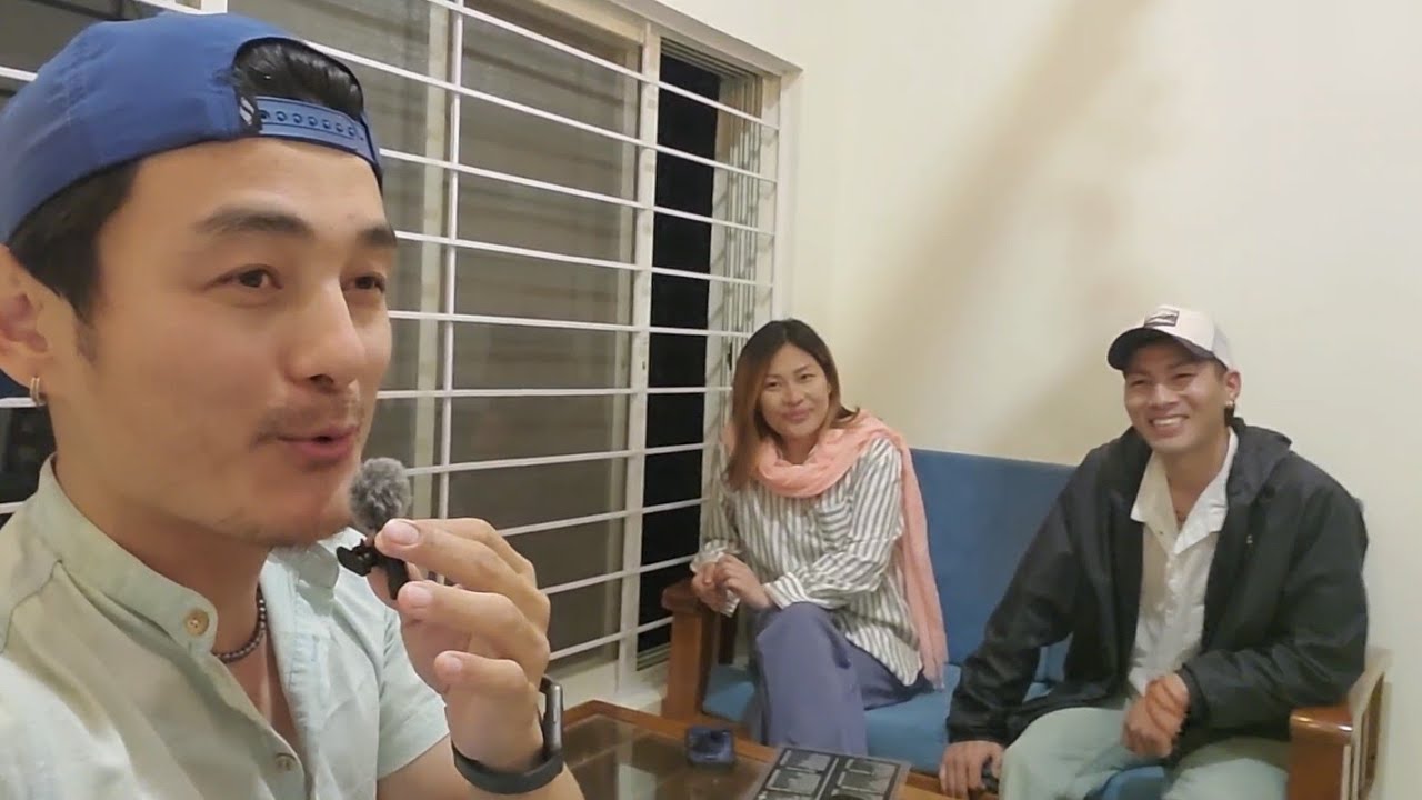 Suddenly choesang & trinley95 come to our cafe & shocked us 😲#tibetanvlogger 