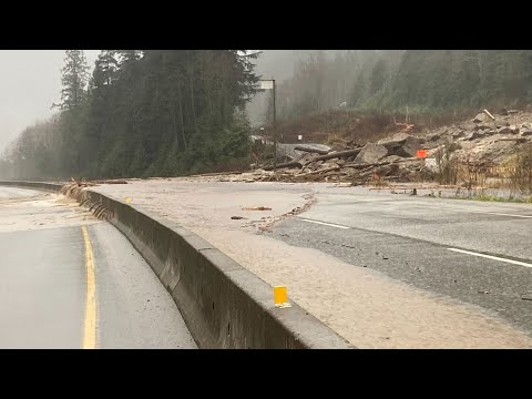 Heavy rain forces evacuation of Merritt, B.C.