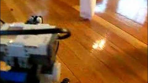 Autonomous Shooting Tank (Lego Mindstorm NXT)