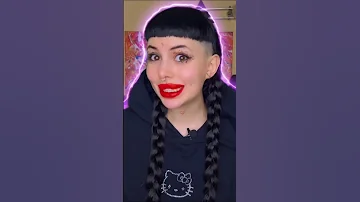 зачем моль ест одежду?