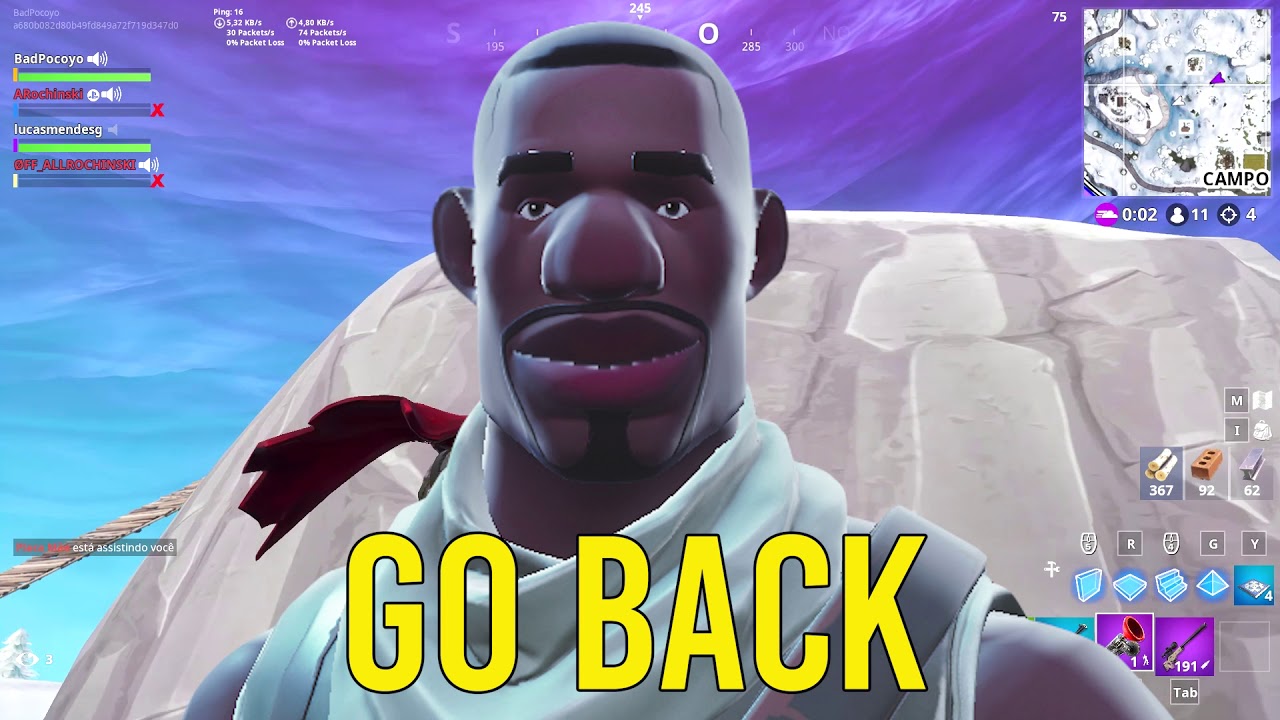 Plays Fortnite!