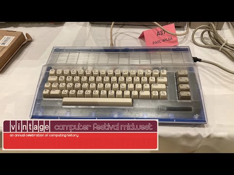 #VCFMW 18 - Friday Night Walkthrough at Vintage Computer Festival Midwest!