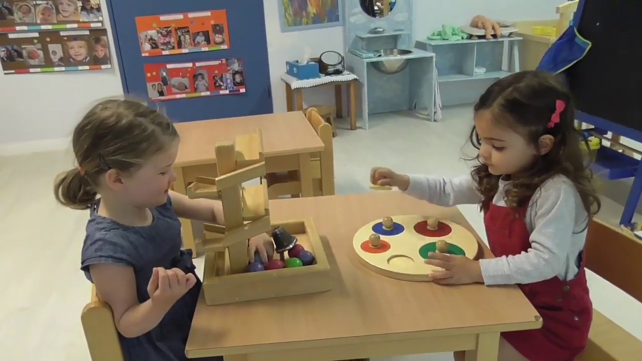 2 3 Ans Communaute Enfantine Preschool Montessori Les Colibris Youtube