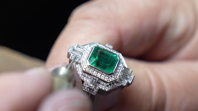 Smaragd- und Diamantring