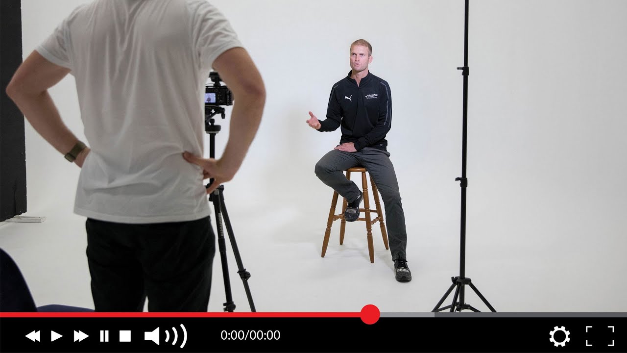 Meet UQ medical graduate Dr Luke Bennett - YouTube