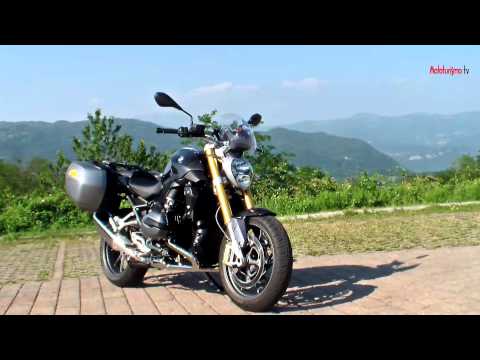 MOTOTURISMO - In prova - BMW R 1200 R (2015)