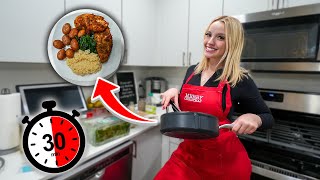 HOW TO COOK AN EASY DELICIOUS DINNER! *under 30 minutes* | VLOGMAS DAY 19