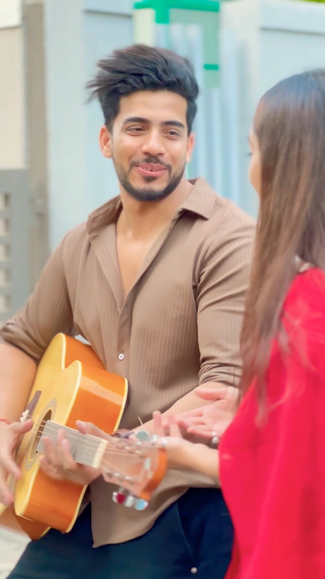 Guitar Bajaa kar ladki ko pataya ? | wah bete wah Moj kardi ? #comedy  #funny  #shorts