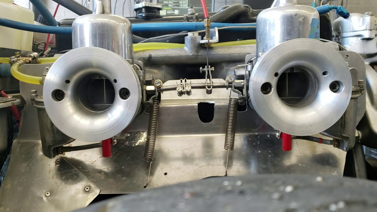 Triumph SU carbs testing oil in the dashpots YouTube