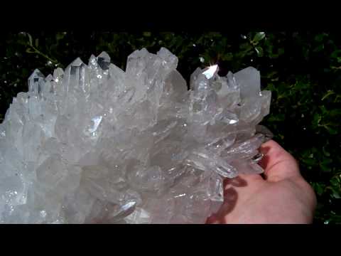 Huge Arkansas Quartz Crystal Cluster / Collier Cre...
