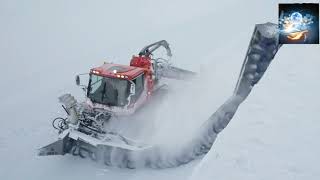 آلات ثقيلة لإزالة الثلوج