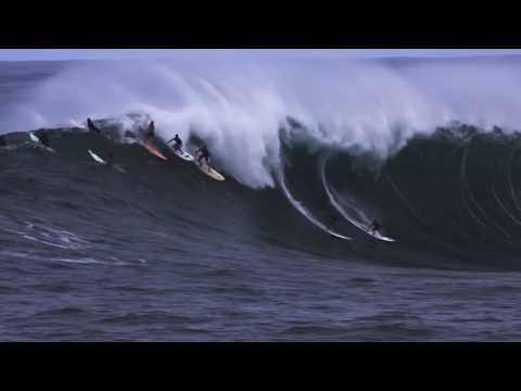 Waimea Bay Big Wave Surfing - Huge Swell, December 2009