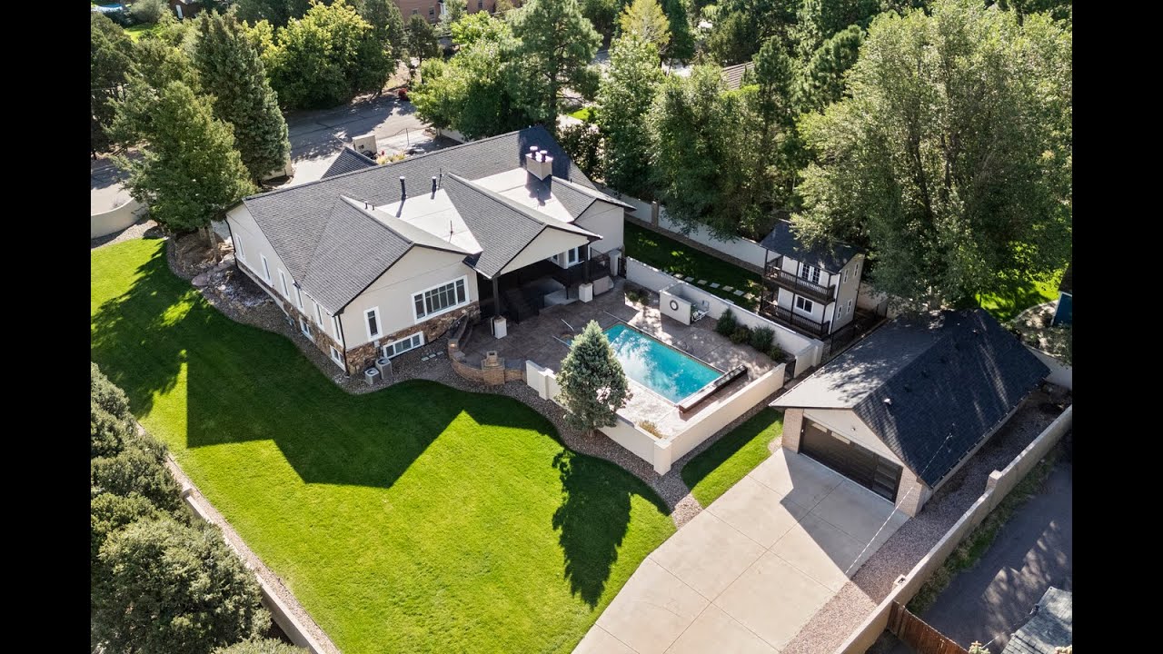 Stunning Broadmoor Estate