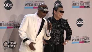 Psy, Mc Hammer American Awards Moment Courtesty Of Bieber Braun